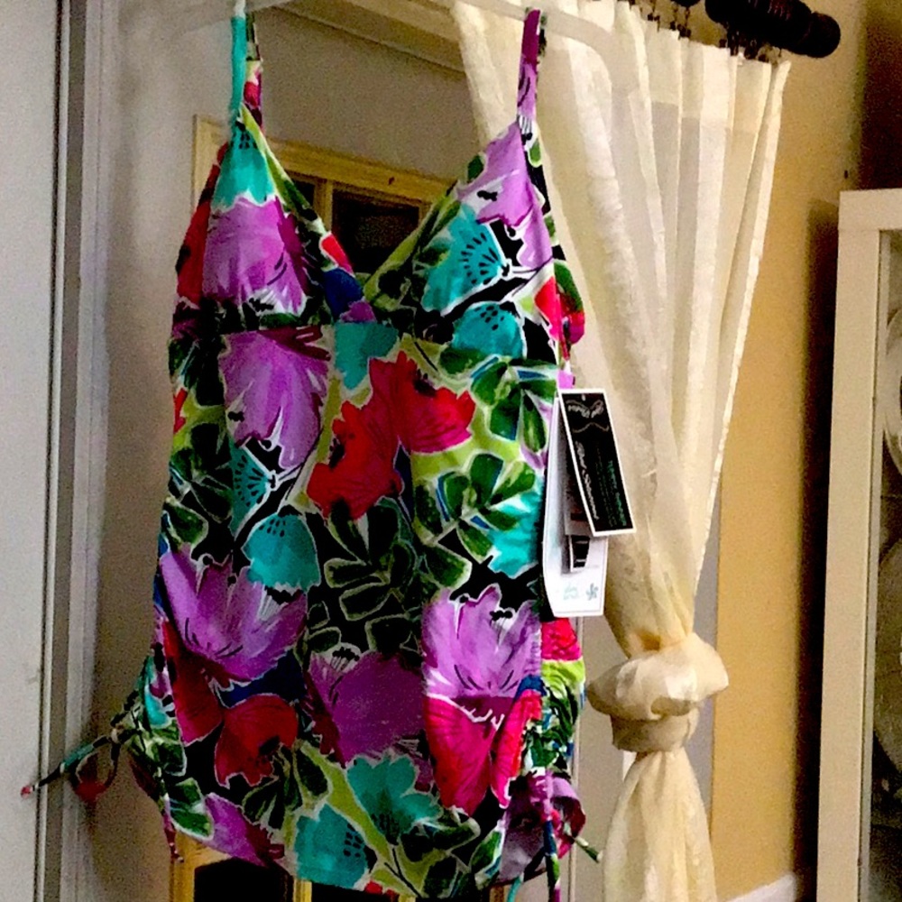 You will feel like you are in the tropics just by putting this on!